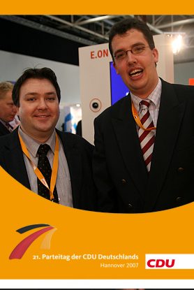 Malte Steckmeister und Jan Westensee, Mitglied des CDU-Kreisvorstandes und Kreisvorsitzender der JU Ostholstein auf dem Bundesparteitag in Hannover