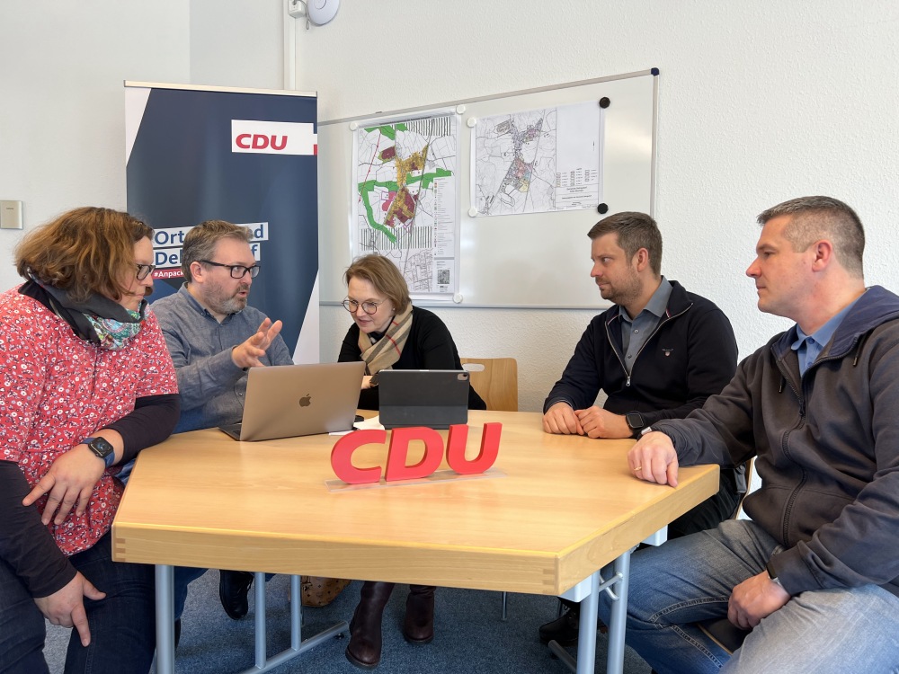 vlnr: Sandra Six, Malte Steckmeister, Melanie Bernstein (MdB), Nils Meyer, Malte Kammeyer