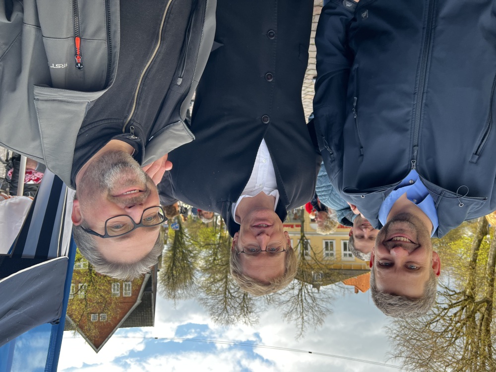 Nils Meyer, Daniel Günther und Malte Steckmeister auf dem Rondeel in Ahrensburg